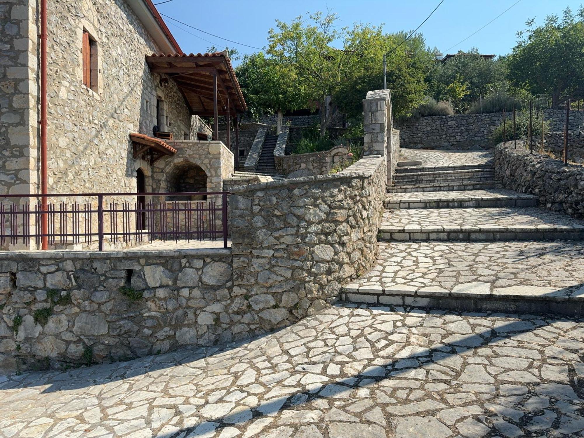 Terra Petra Villa At Psari Trikolonon Gortynia Psarion Exterior photo